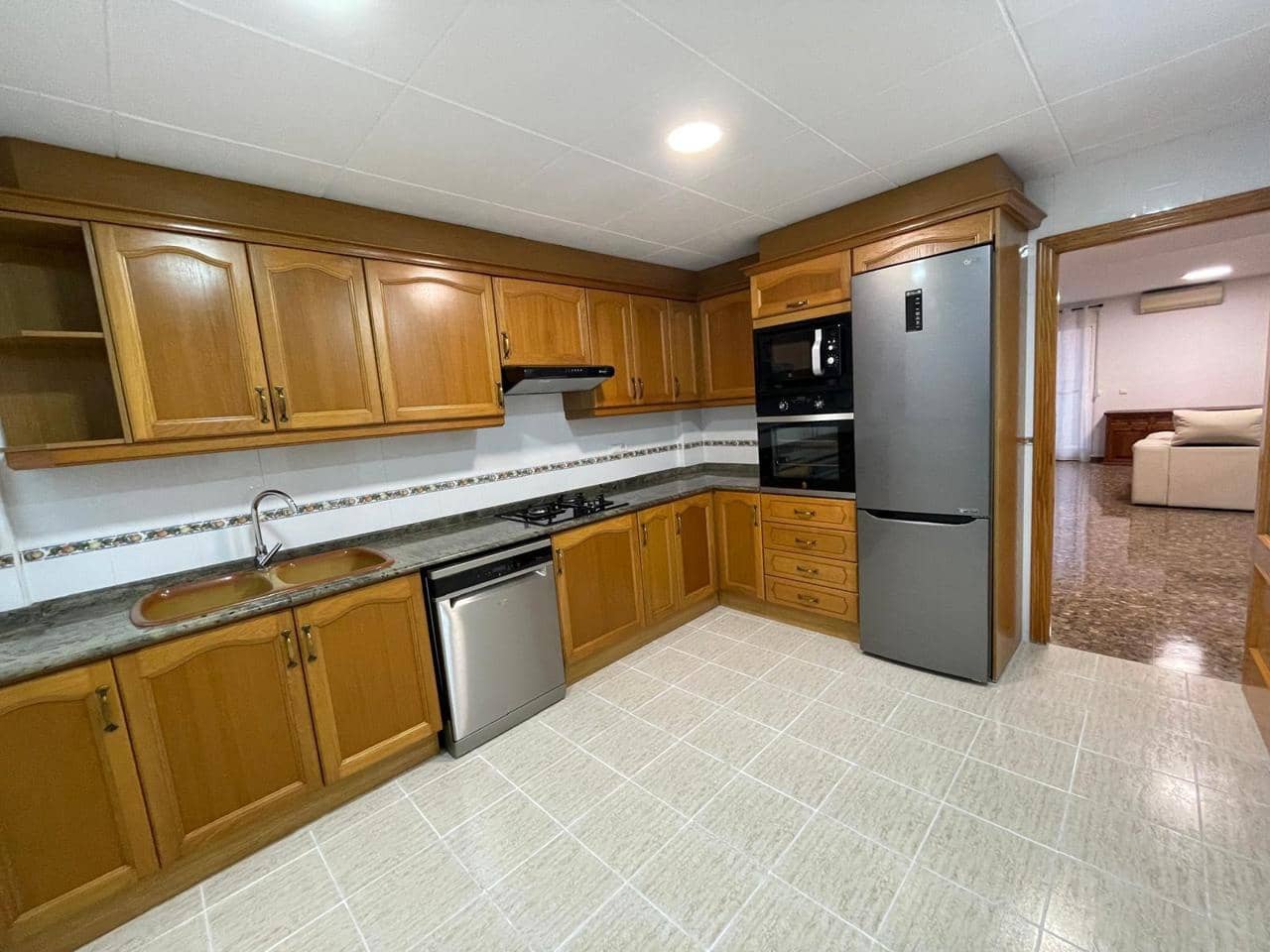 3 makuuhuone Asunto vuokrattavana paikassa Valencia kaupunki mukana 
autotalli - 1 500 € (Ref: 4731162)