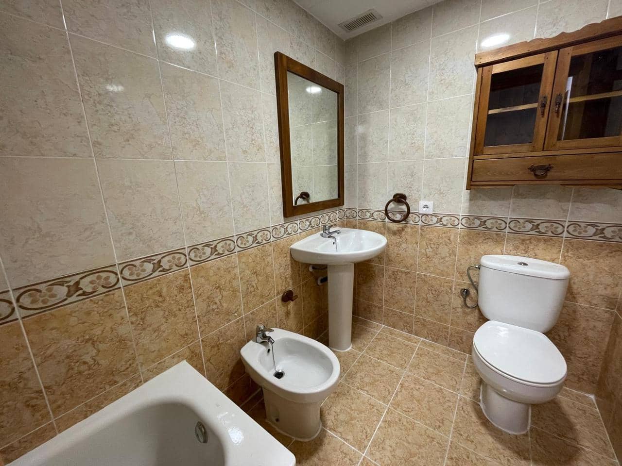 3 makuuhuone Asunto vuokrattavana paikassa Valencia kaupunki mukana 
autotalli - 1 500 € (Ref: 4731162)