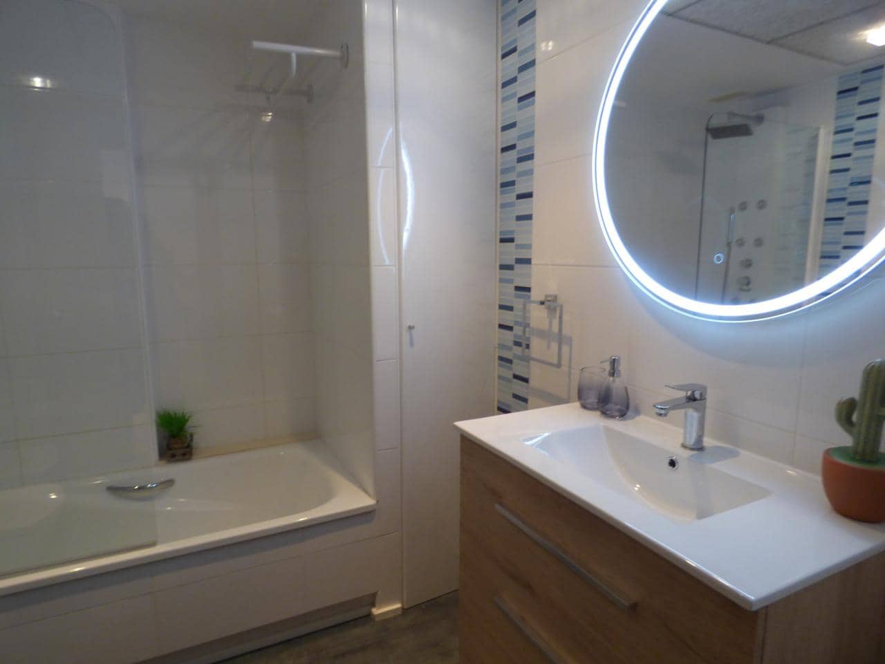 2 soveværelse Lejlighed til leje i Valencia by med swimmingpool garage - € 2.000 (Ref: 6751129)