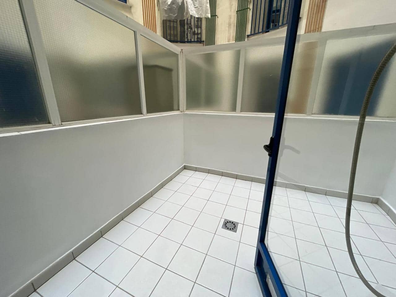 Appartement de 2 chambres à louer à Valence ville avec piscine - 1 600 € (Ref: 6842880)