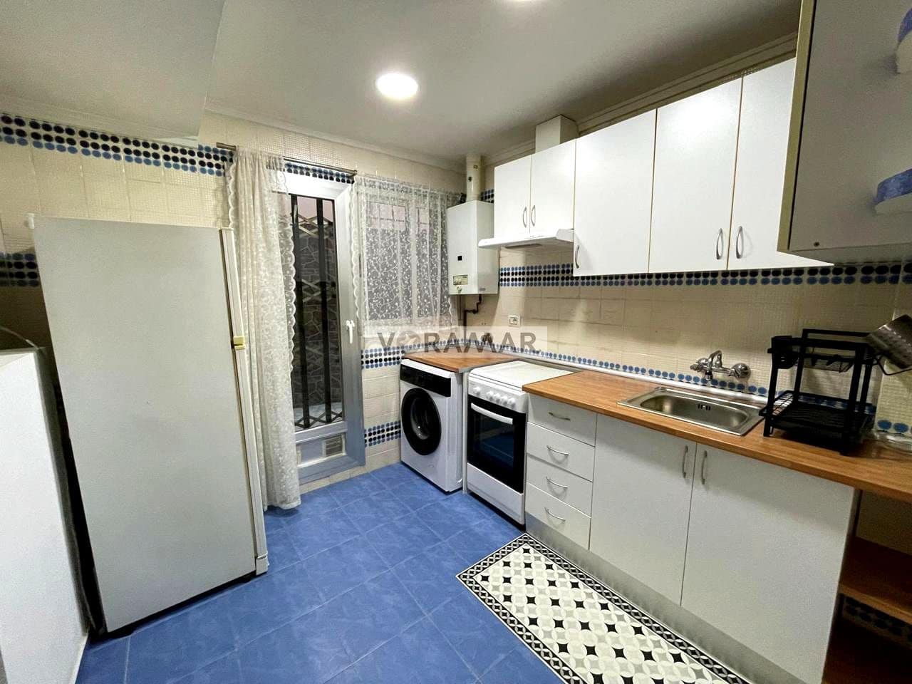 1 soveværelse Lejlighed til leje i Valencia by - € 900 (Ref: 8626074)