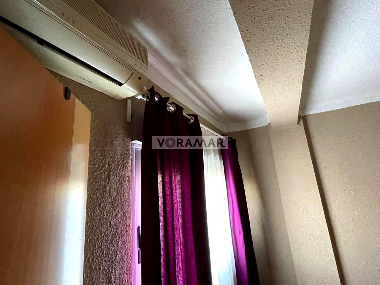 1 soveværelse Lejlighed til leje i Valencia by - € 900 (Ref: 8626074)