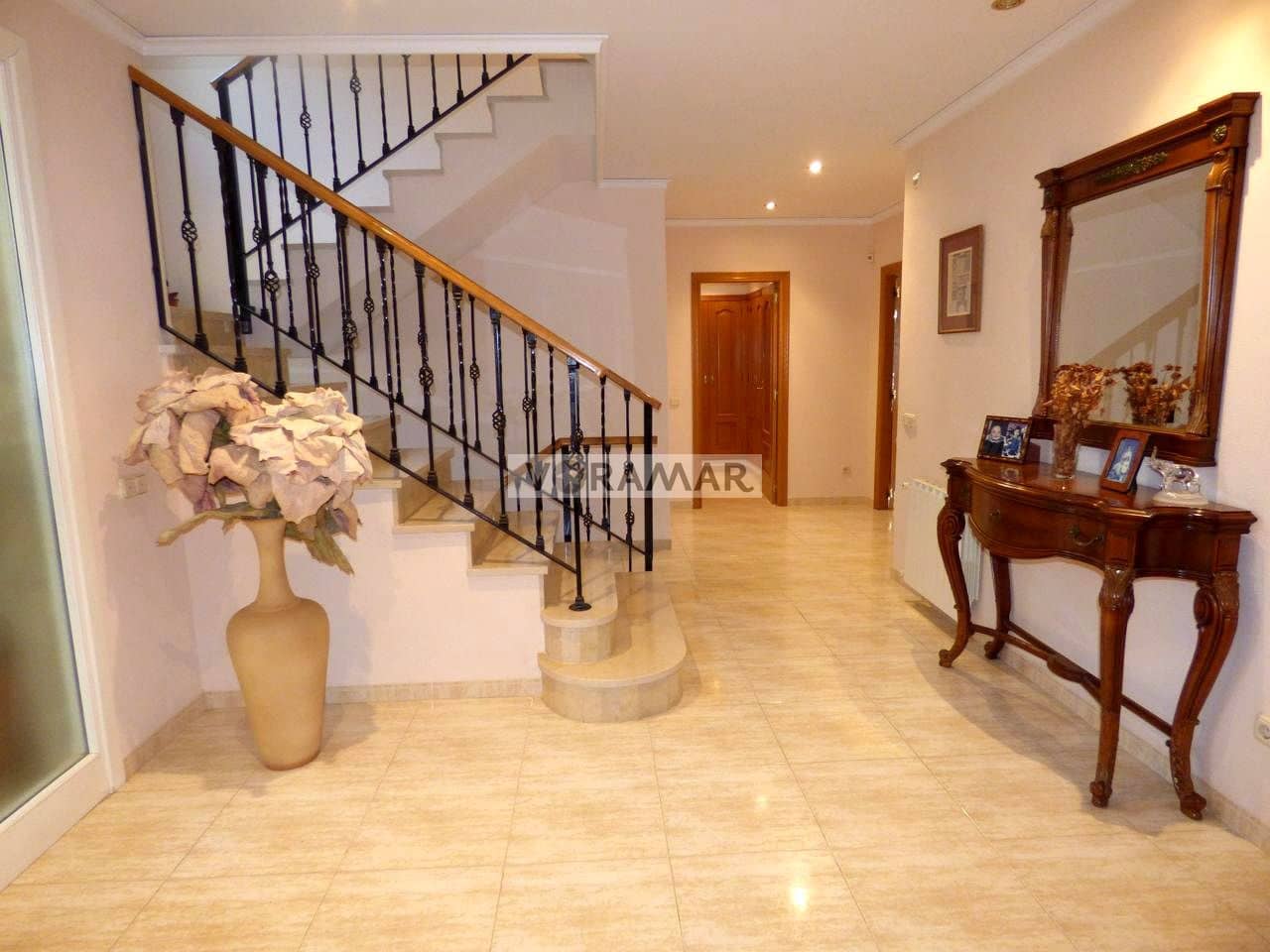 5 soveværelse Villa til salg i Valencia by med swimmingpool - € 1.800.000 (Ref: 8807460)