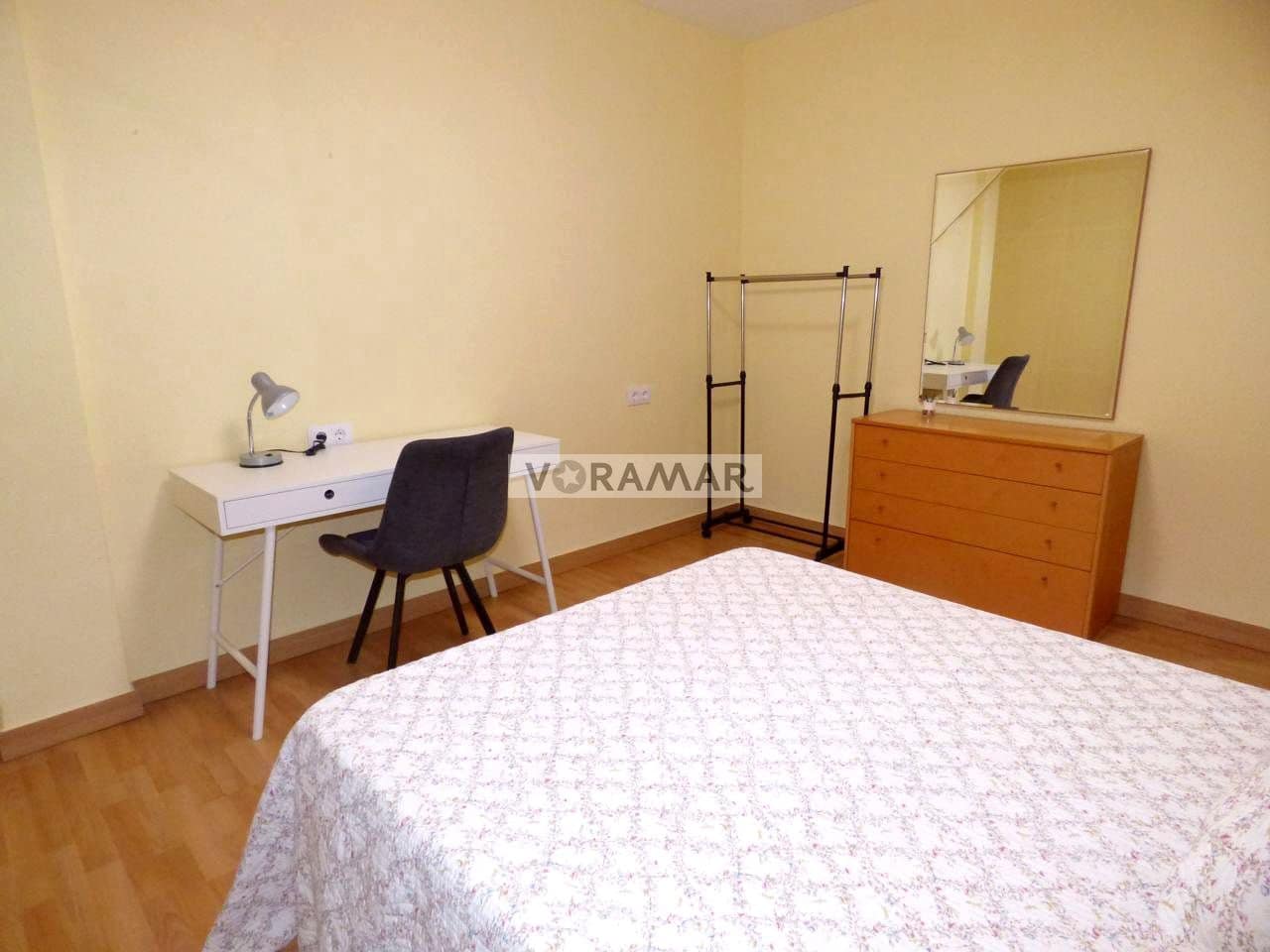 4 Zimmer Wohnung zu vermieten in Valencia Stadt - 1.500 € (Ref: 8930734)
