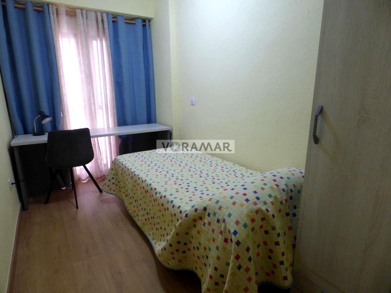 4 Zimmer Wohnung zu vermieten in Valencia Stadt - 1.500 € (Ref: 8930734)