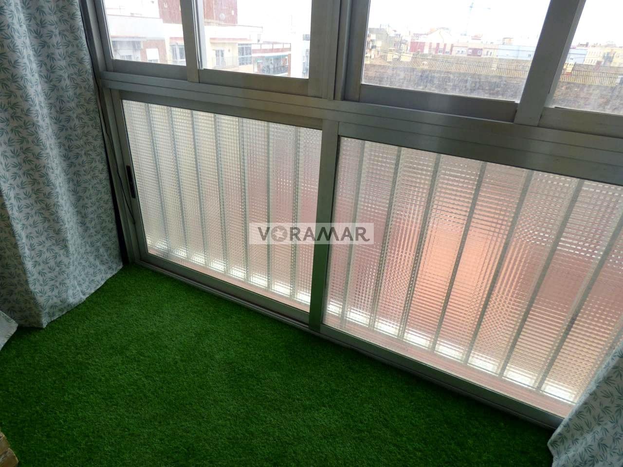 3 quarto Apartamento para arrendar em Valencia cidade - 1 300 € (Ref: 8931405)