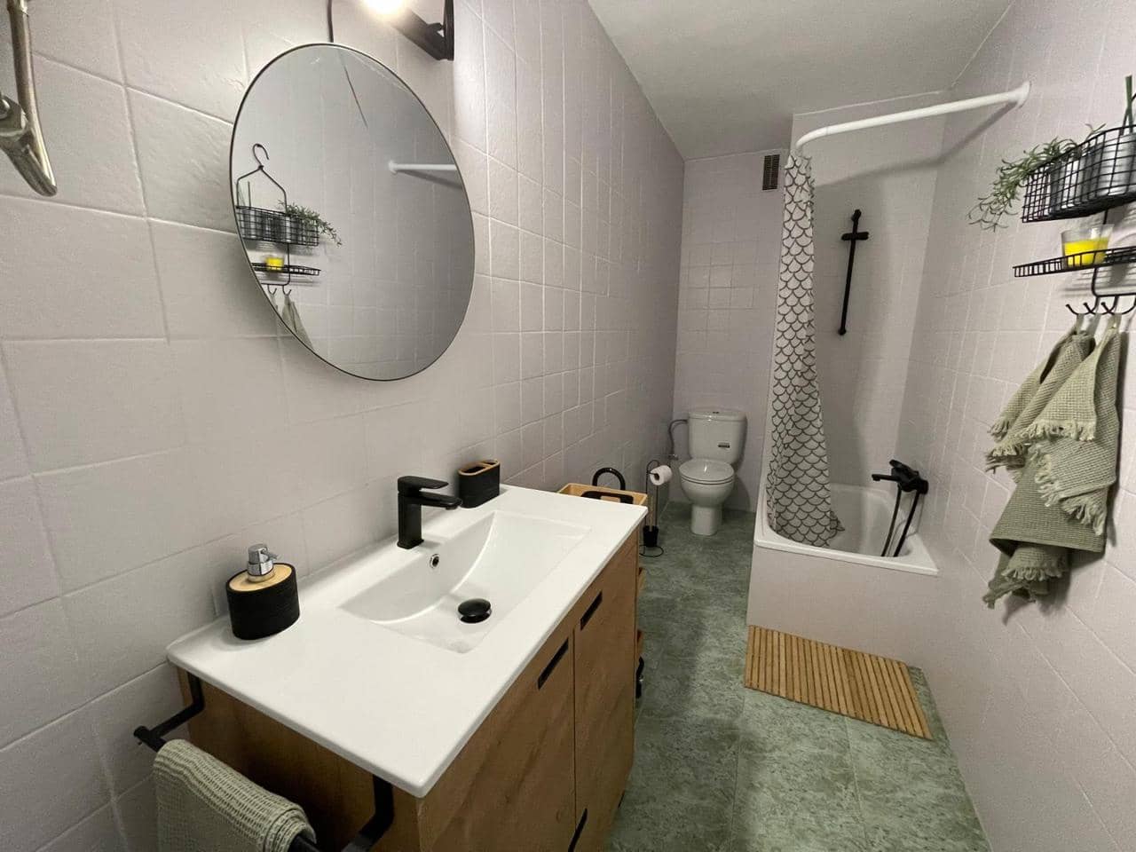 3 sovrum Lägenhet att hyra i Valencia stad - 1 300 € (Ref: 8931405)