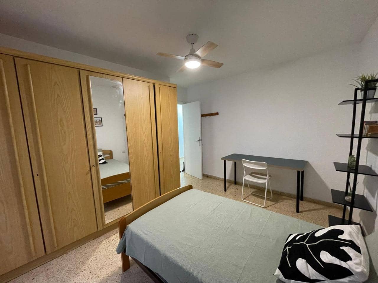 3 sovrum Lägenhet att hyra i Valencia stad - 1 300 € (Ref: 8931405)