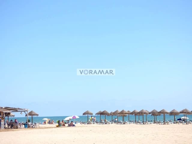 4 soveværelse Lejlighed til leje i La Malva-Rosa, Valencia by - € 2.000 (Ref: 8931551)