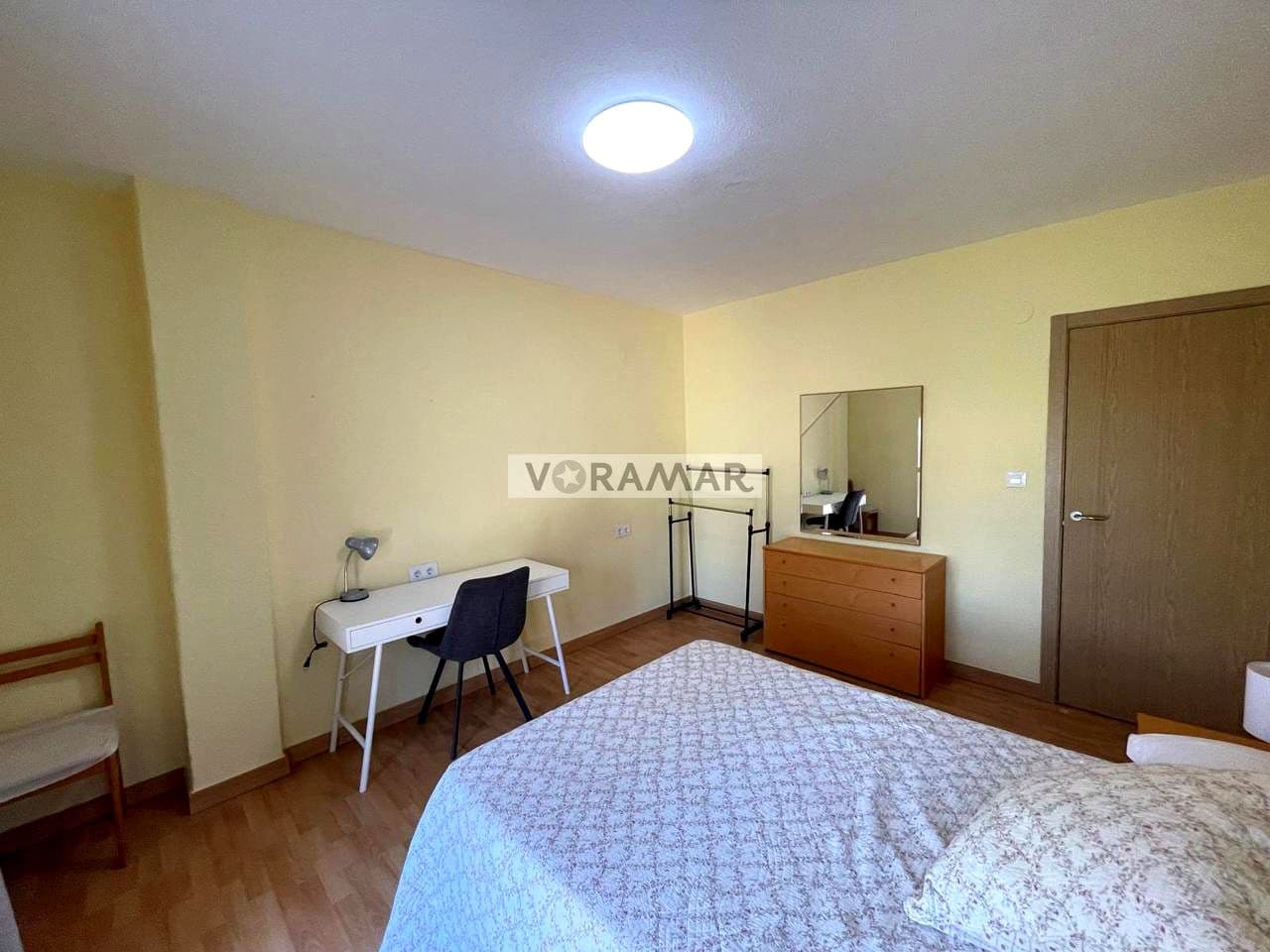 Appartement de 4 chambres à louer à Valence ville - 2 000 € (Ref: 8931551)