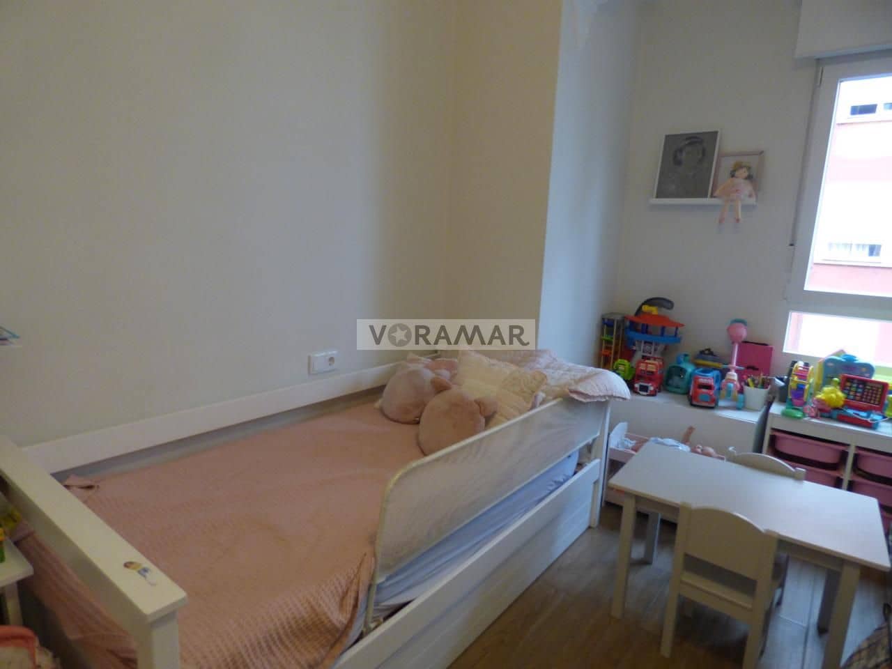 4 sypialnia Mieszkanie do wynajęcia w Miasto Walencja - 2 100 € (Ref: 9109864)