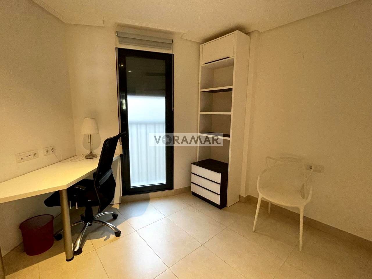 2 sovrum Lägenhet att hyra i Valencia stad med pool garage - 1 400 € (Ref: 9115177)