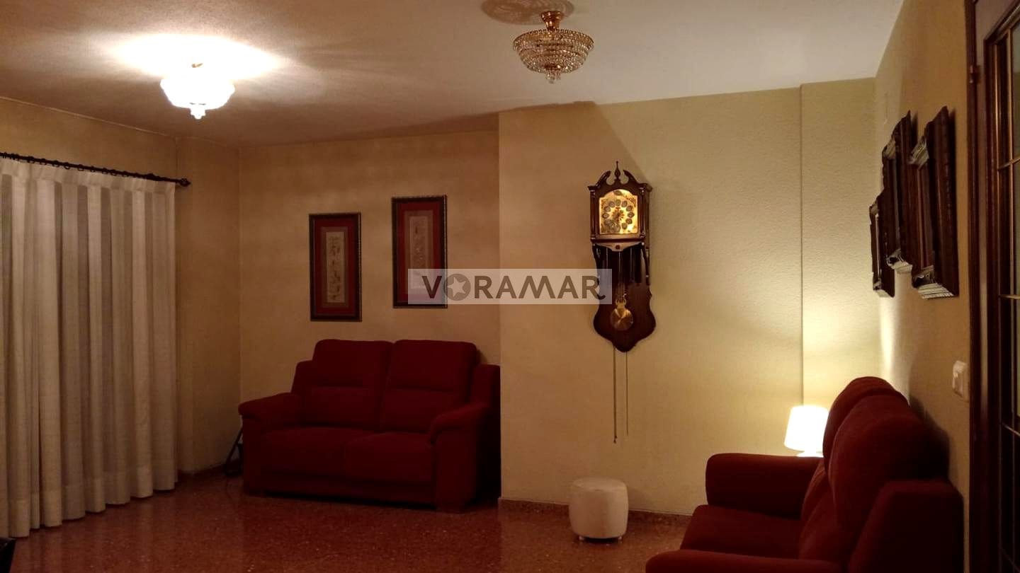 3 bedroom Flat for rent in Valencia city - € 1,300 (Ref: 9115633)