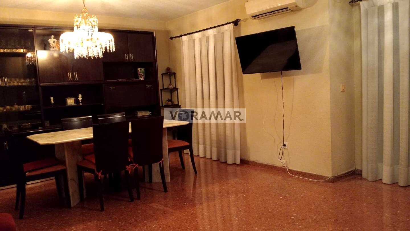 3 bedroom Flat for rent in Valencia city - € 1,300 (Ref: 9115633)