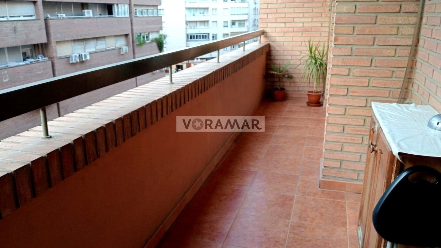 3 bedroom Flat for rent in Valencia city - € 1,300 (Ref: 9115633)