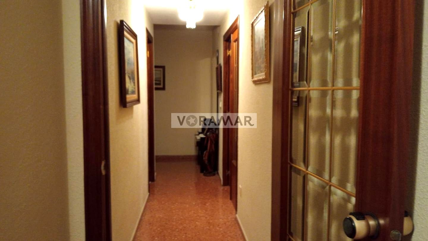 3 bedroom Flat for rent in Valencia city - € 1,300 (Ref: 9115633)