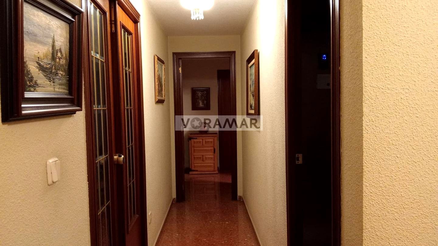 3 bedroom Flat for rent in Valencia city - € 1,300 (Ref: 9115633)