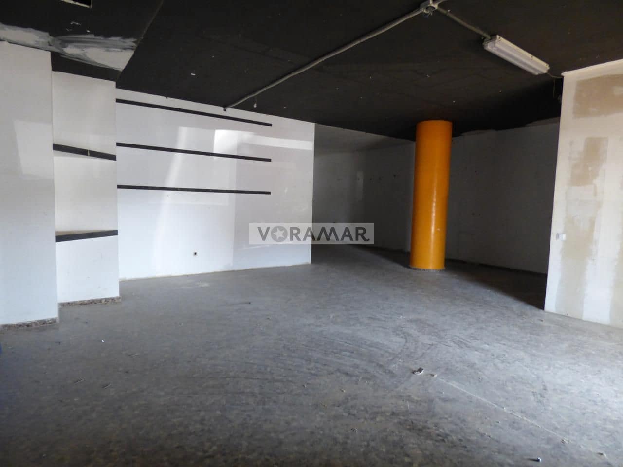 Entreprise de 3 chambres à louer à Alboraya / Alboraia - 1 000 € (Ref: 9151148)