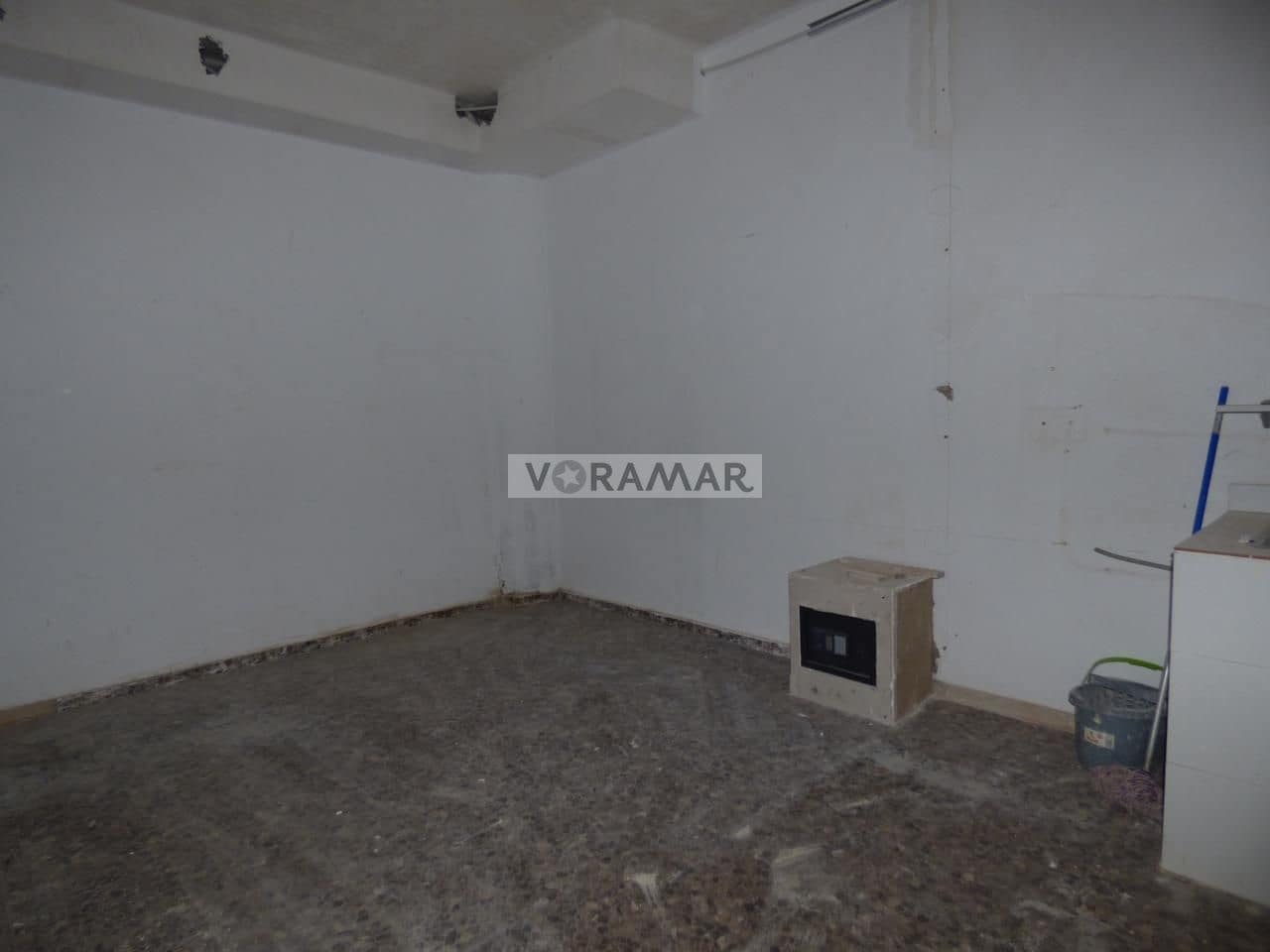 Entreprise de 3 chambres à louer à Alboraya / Alboraia - 1 000 € (Ref: 9151148)