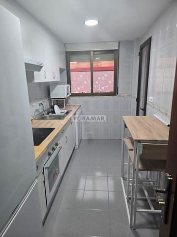 3 slaapkamer Flat te huur in Benicalap, Valencia stad - € 1.350 (Ref: 9161897)