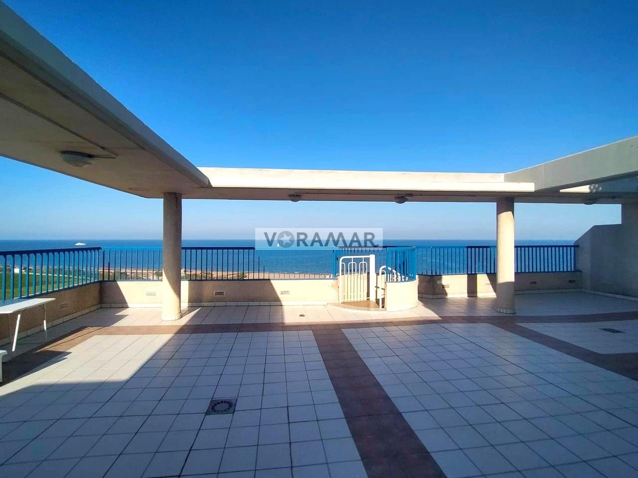 2 soveværelse Lejlighed til leje i Alboraya / Alboraia med swimmingpool garage - € 2.500 (Ref: 9202919)