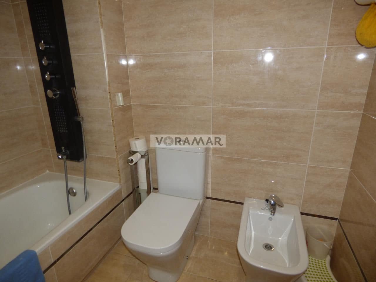 1 soverom Leilighet til leie i Valencia by med svømmebasseng - € 1 200 (Ref: 9235750)