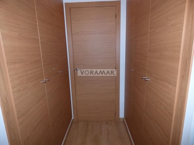 1 slaapkamer Flat te huur in Valencia stad met zwembad - € 1.200 (Ref: 9235750)