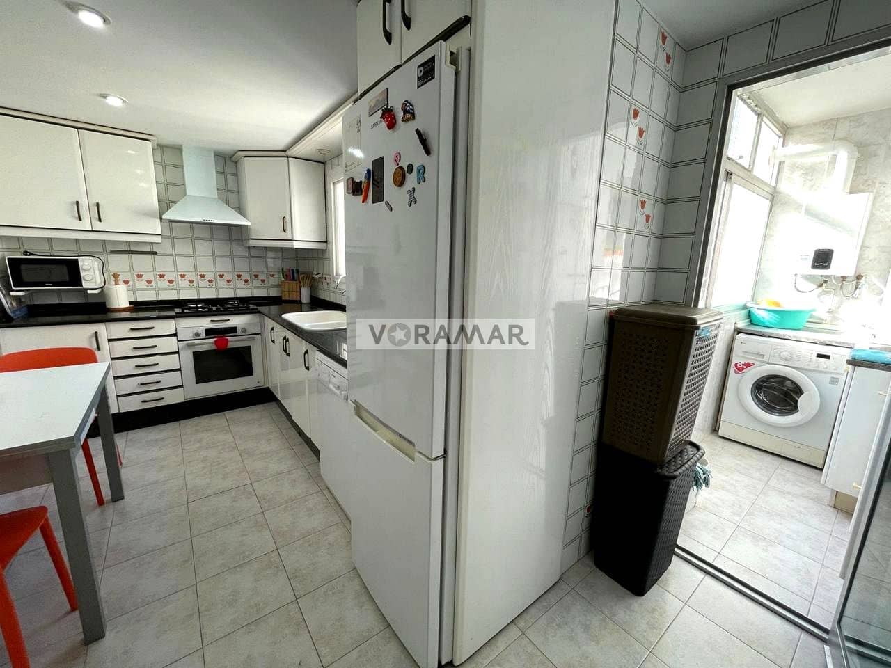 3 sovrum Lägenhet att hyra i Valencia stad - 1 300 € (Ref: 9383251)