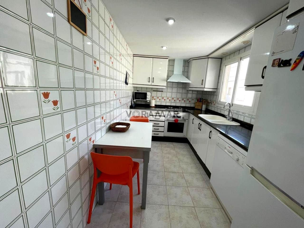 3 sovrum Lägenhet att hyra i Valencia stad - 1 300 € (Ref: 9383251)