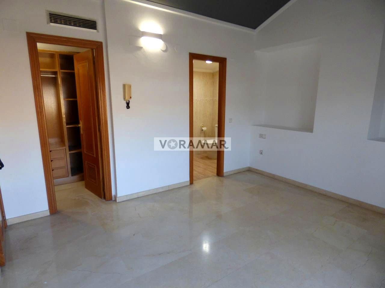 4 makuuhuone Huvila vuokrattavana paikassa Alboraya / Alboraia mukana 
autotalli - 3 500 € (Ref: 9404692)