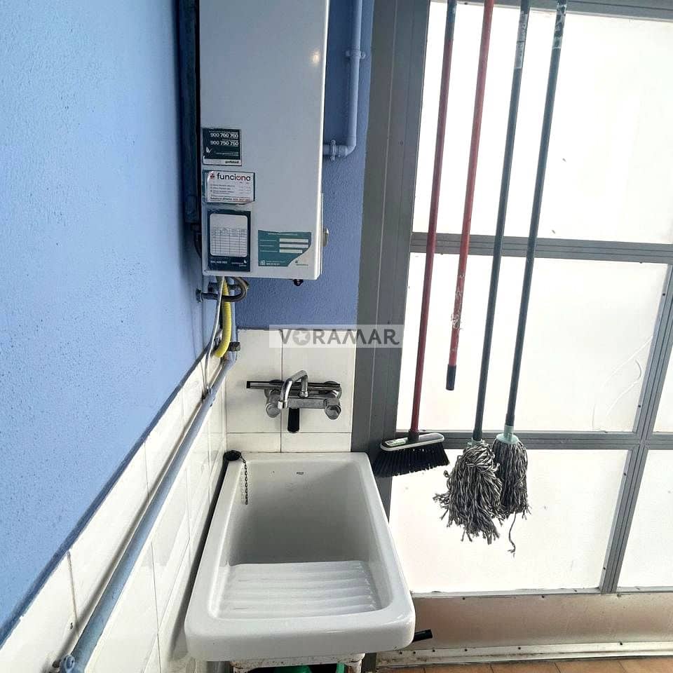 3 soverom Leilighet til leie i Valencia by med garasje - € 1 800 (Ref: 9516514)