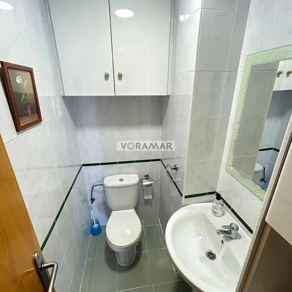 3 soverom Leilighet til leie i Valencia by med garasje - € 1 800 (Ref: 9516514)