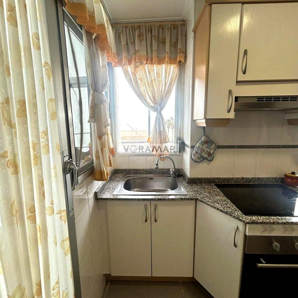 3 soverom Leilighet til leie i Valencia by med garasje - € 1 800 (Ref: 9516514)