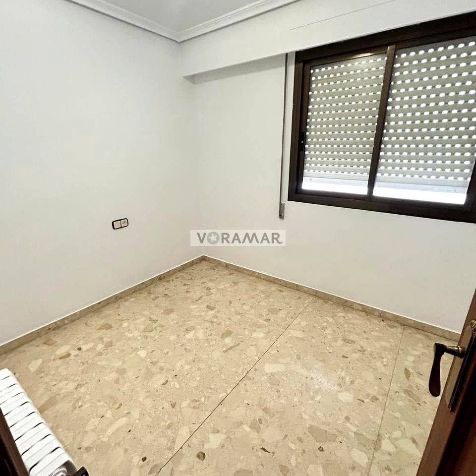 3 bedroom Flat for sale in Valencia city with garage - € 650,000 (Ref: 9525284)