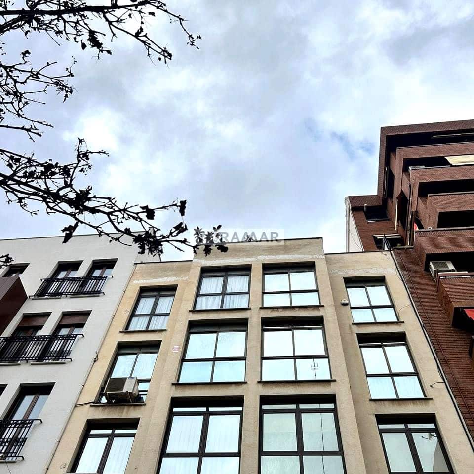 3 bedroom Flat for sale in Valencia city with garage - € 650,000 (Ref: 9525284)