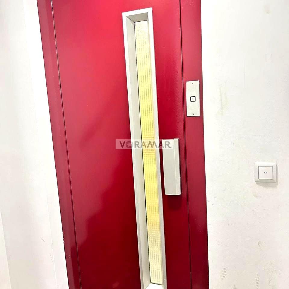 3 bedroom Flat for sale in Valencia city with garage - € 650,000 (Ref: 9525284)