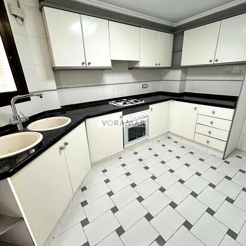 3 bedroom Flat for sale in Valencia city with garage - € 650,000 (Ref: 9525284)