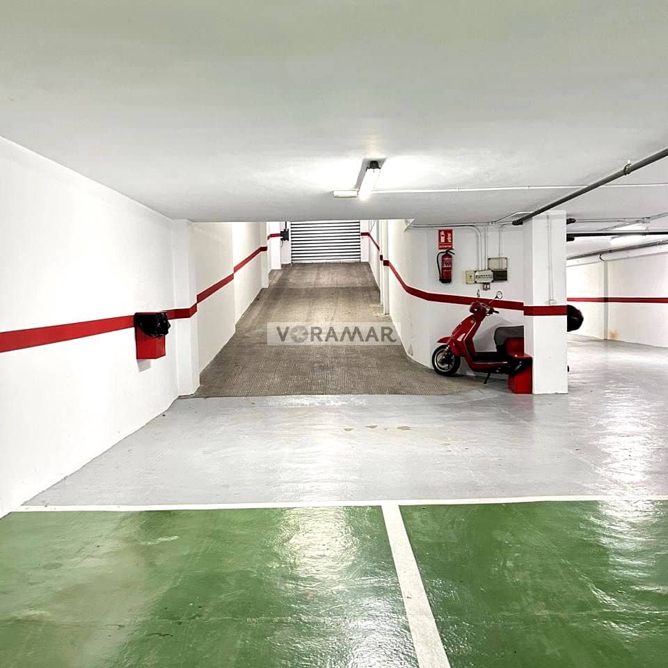 3 bedroom Flat for sale in Valencia city with garage - € 650,000 (Ref: 9525284)