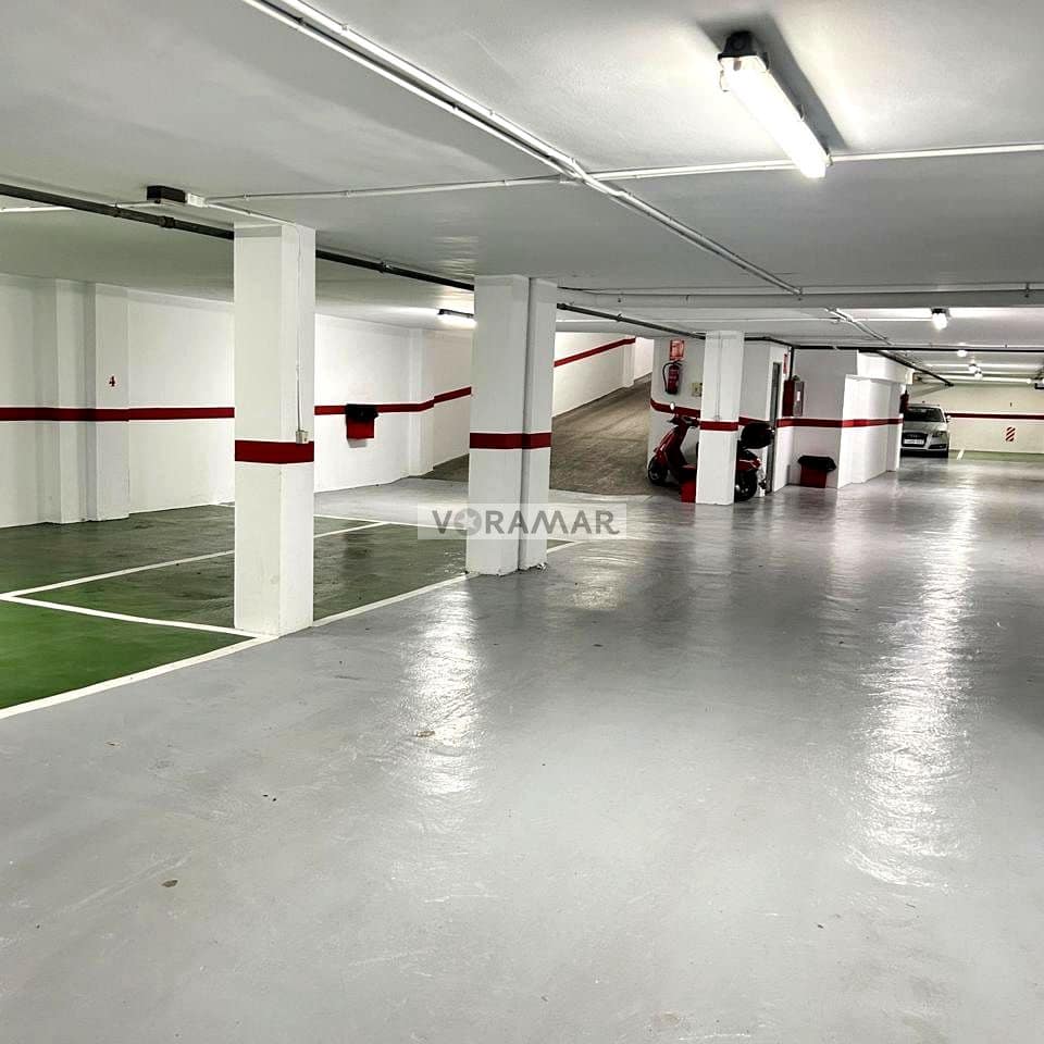 3 bedroom Flat for sale in Valencia city with garage - € 650,000 (Ref: 9525284)