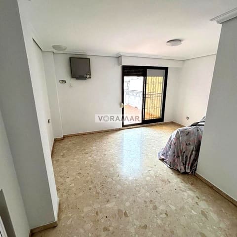 3 bedroom Flat for sale in Russafa, Valencia city with garage - € 650,000 (Ref: 9525284)