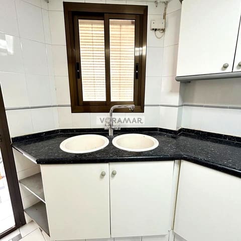 3 bedroom Flat for sale in Russafa, Valencia city with garage - € 650,000 (Ref: 9525284)