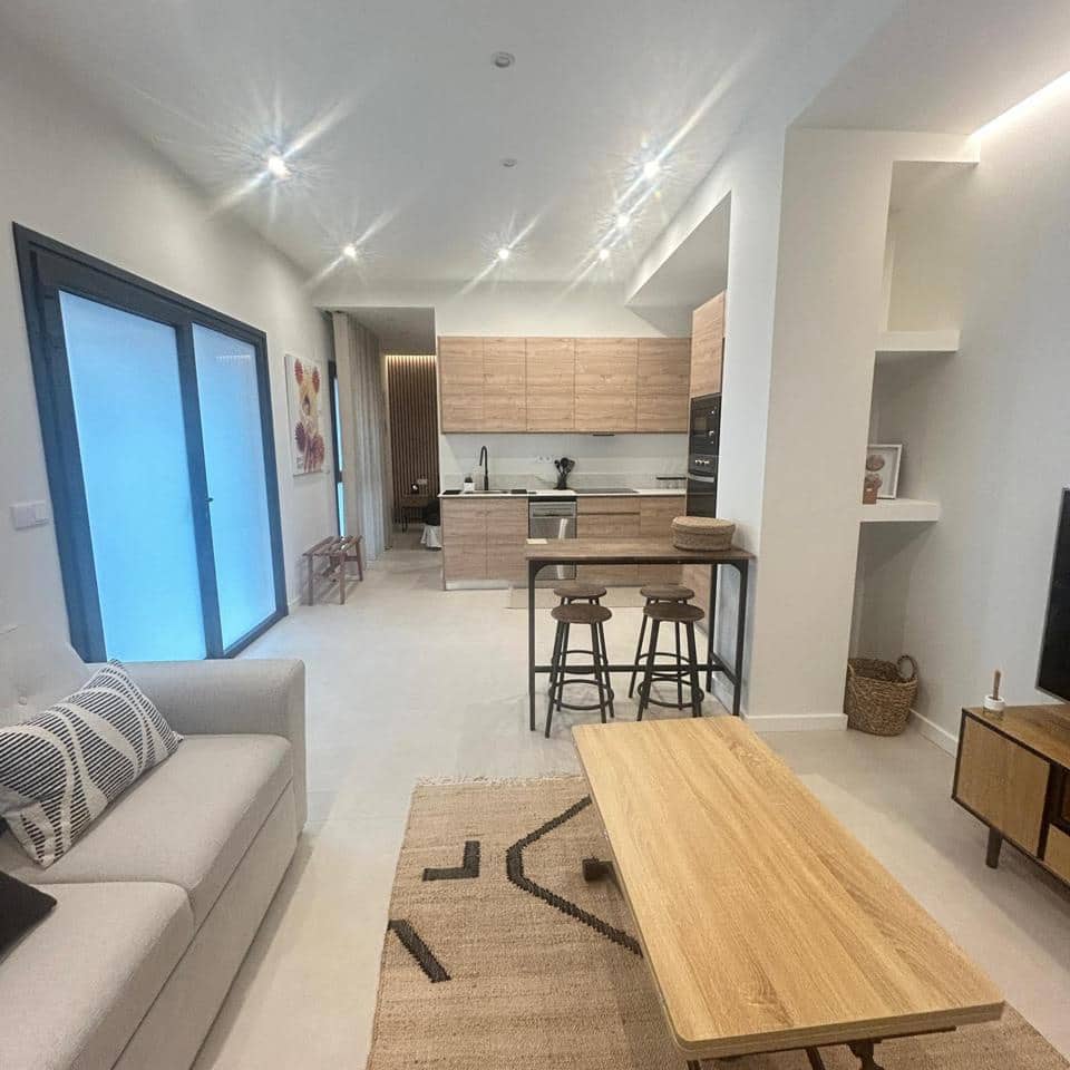 1 soveværelse Lejlighed til leje i Valencia by - € 1.400 (Ref: 9553038)