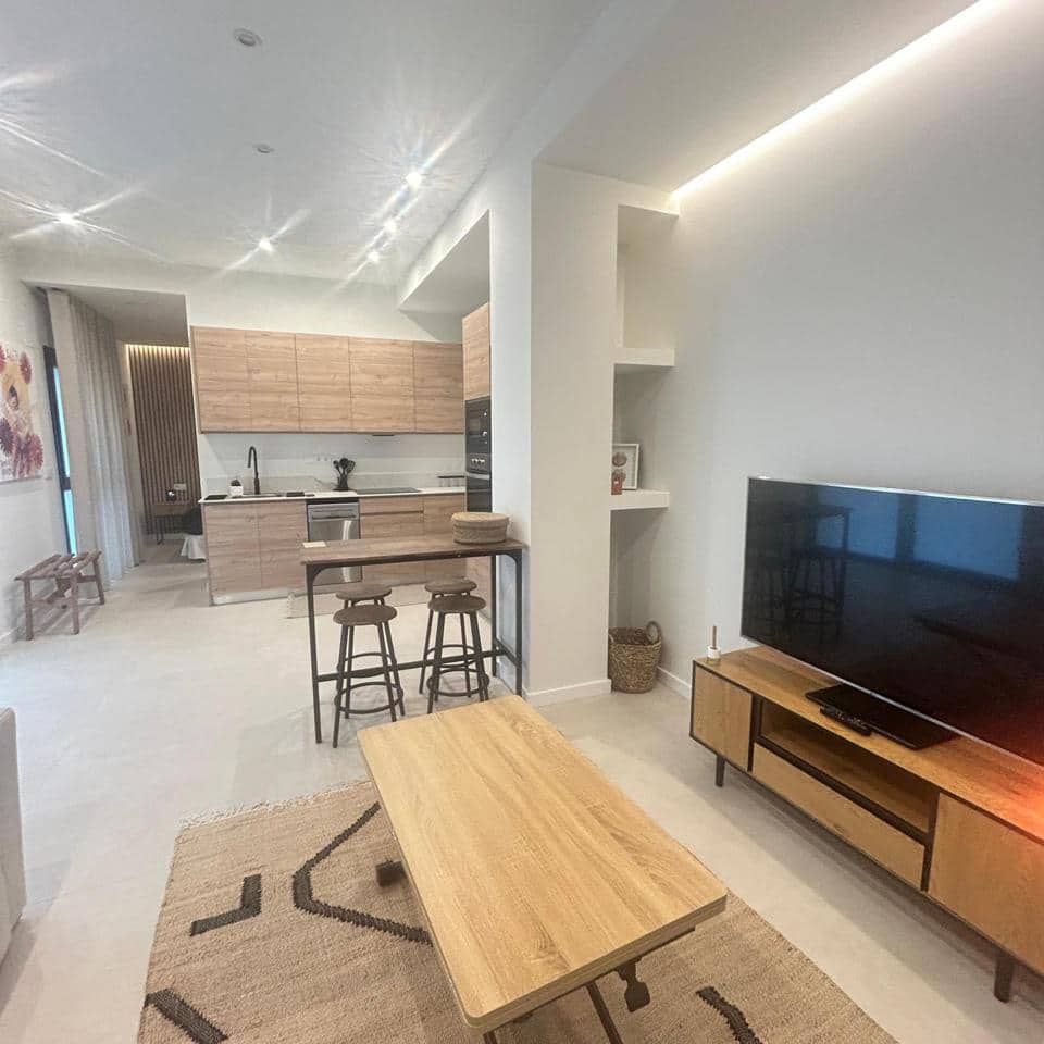 1 soveværelse Lejlighed til leje i Valencia by - € 1.400 (Ref: 9553038)