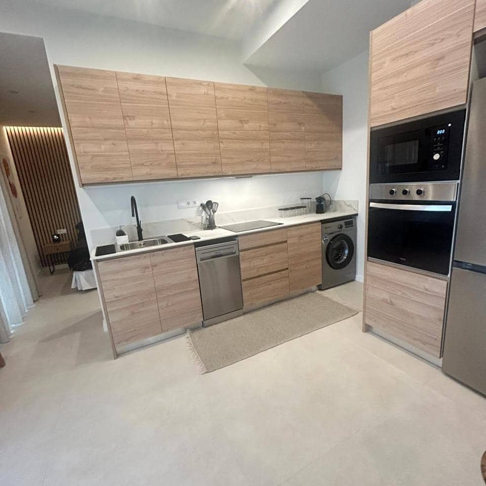 1 soveværelse Lejlighed til leje i Valencia by - € 1.400 (Ref: 9553038)