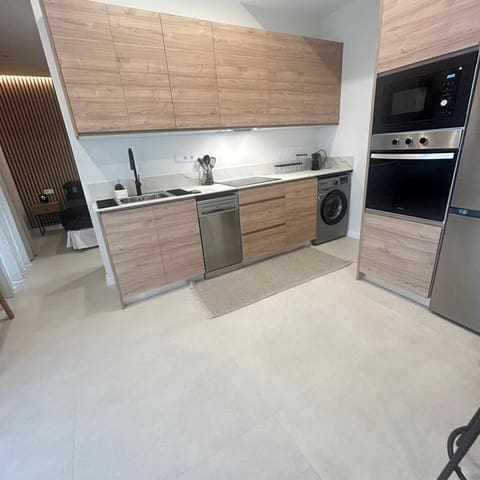 1 soveværelse Lejlighed til leje i Nou Moles, Valencia by - € 1.400 (Ref: 9553038)