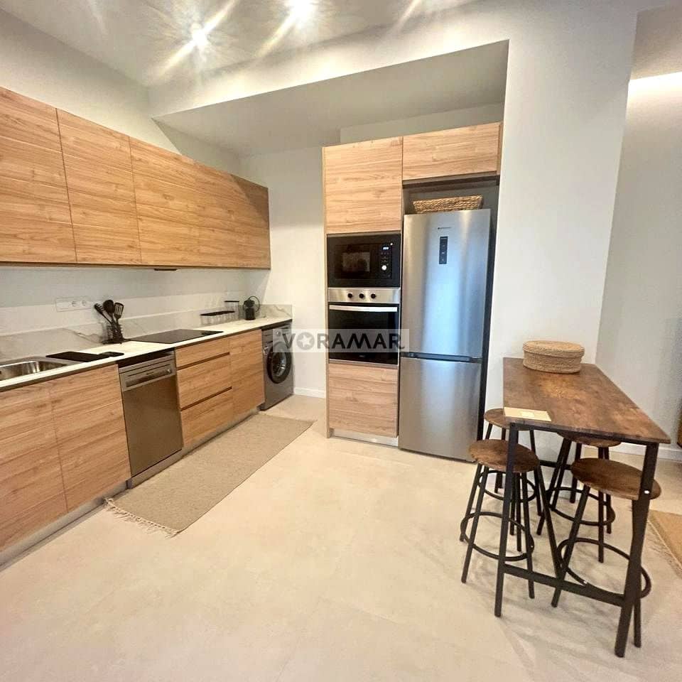 1 bedroom Flat for rent in Valencia city - € 1,200 (Ref: 9553038)