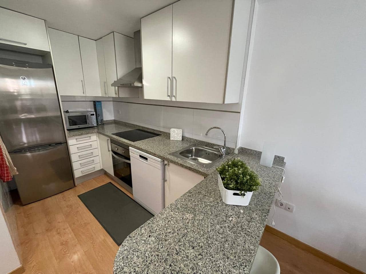 1 bedroom Flat for rent in Alboraya / Alboraia with pool garage - € 1,400 (Ref: 9562223)