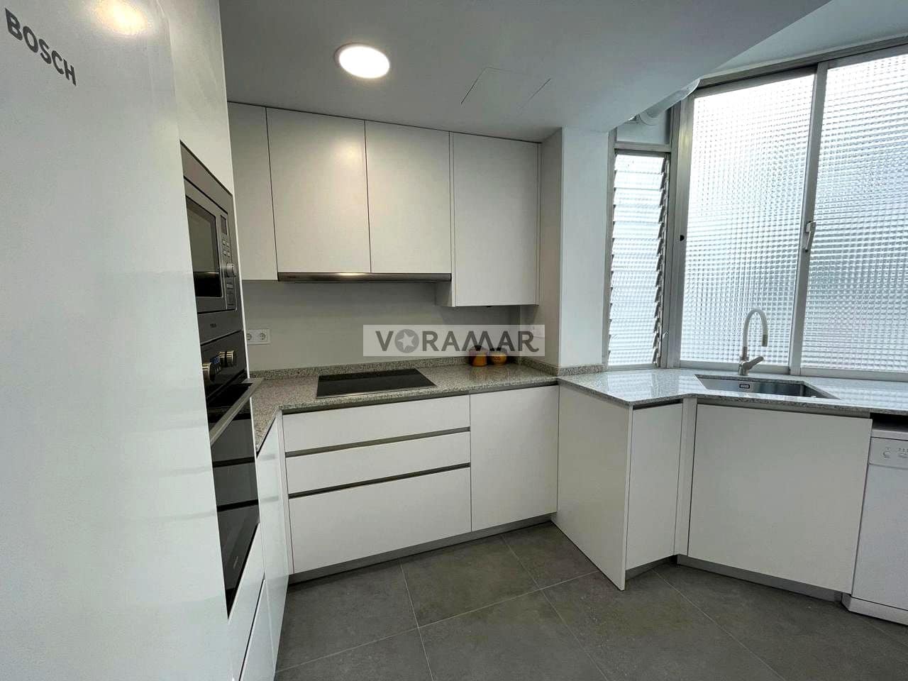 3 sovrum Lägenhet att hyra i Valencia stad med garage - 1 200 € (Ref: 9571615)