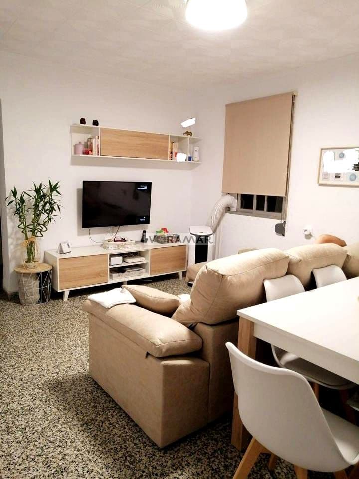 3 bedroom Flat for sale in Valencia city - € 125,000 (Ref: 9583535)