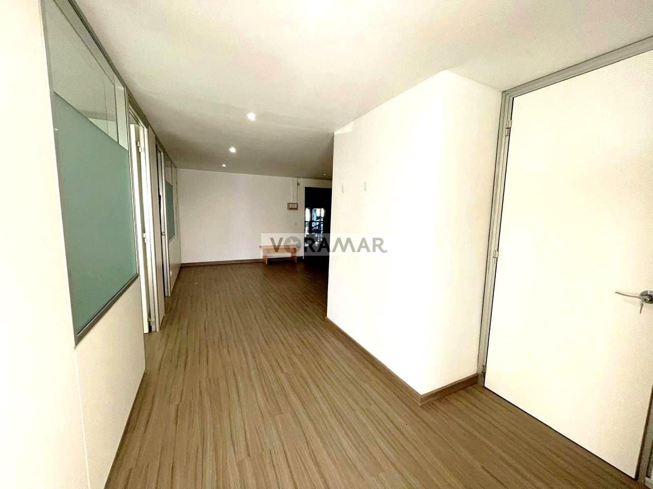 5 quarto Empresa para arrendar em Alboraya / Alboraia - 800 € (Ref: 9612036)